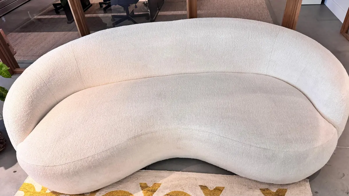 Sofa vor der Polsterreinigung
